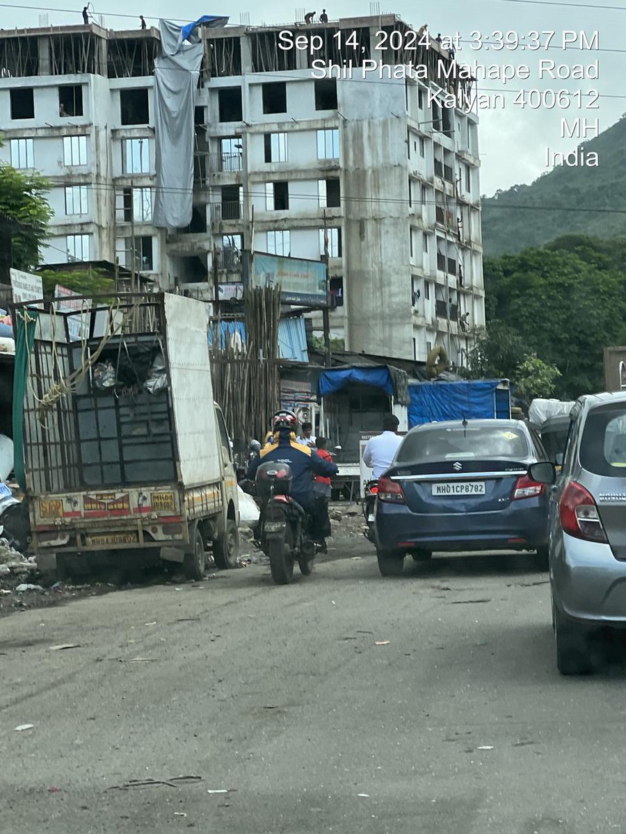 patni_shakeel's tweet photo. #Crrouption is beyond the limit ud thane Commissioner #SaurabhRao.
100s of illegal work is going on at kausa,mumbra,and shill fhata on pvt land, midc land,and many reserved plots,but no action dmc #ManishJoshi clearly sayies all managed by him. @ANI @TMCaTweetAway @Info_Thane1 https://t.co/apS1azbLtS