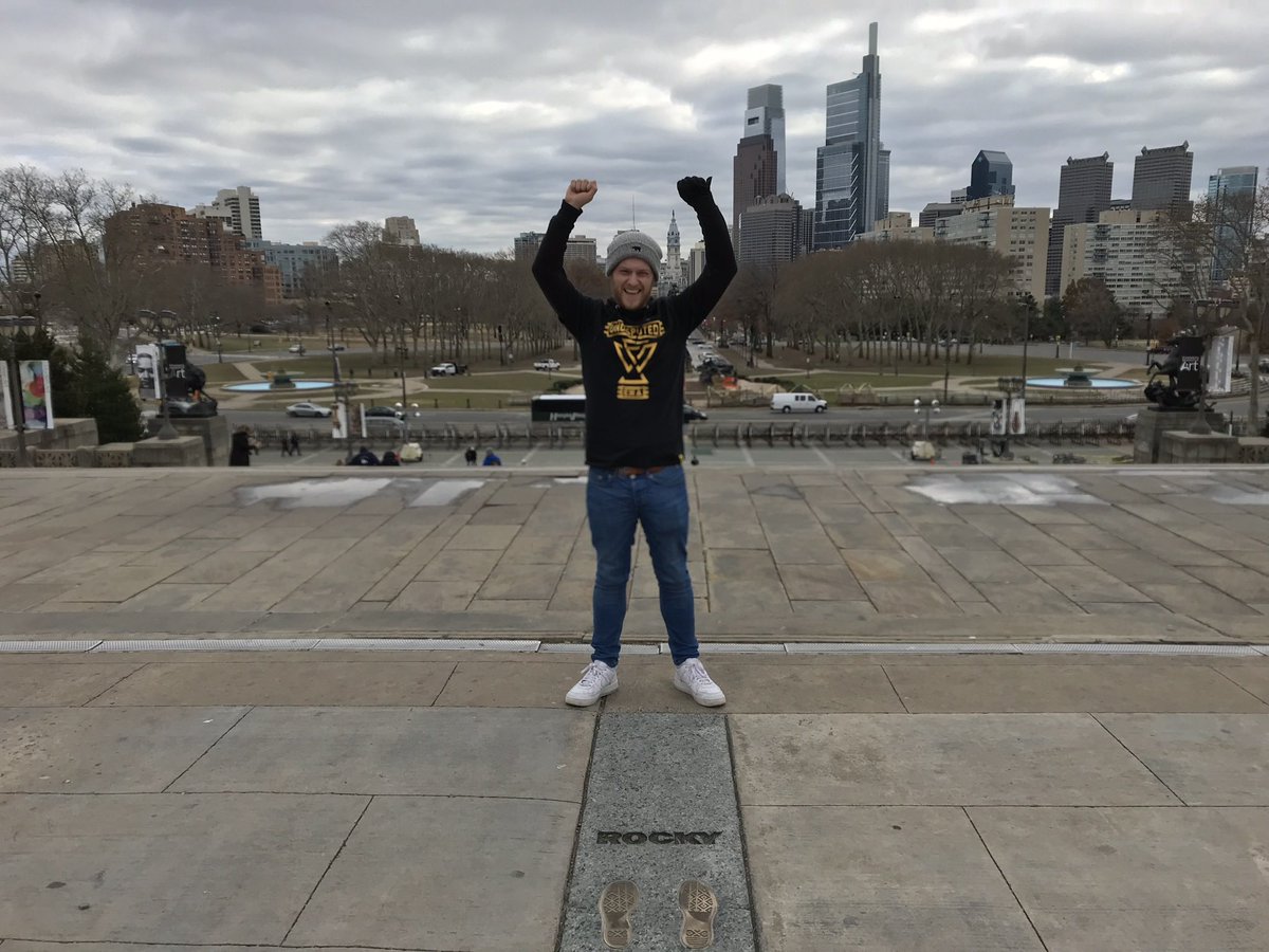 TheyarenotPhly's tweet photo. Happy Parade/Valentines Day can’t wait to get back out to Philly one day and celebrate 🍾 #GoBirds #FlyEaglesFly #superbowlchamps #phillyparade 💪🏻🙌🏼🏈🔔🏴🇺🇸 https://t.co/TaIQliMYTI