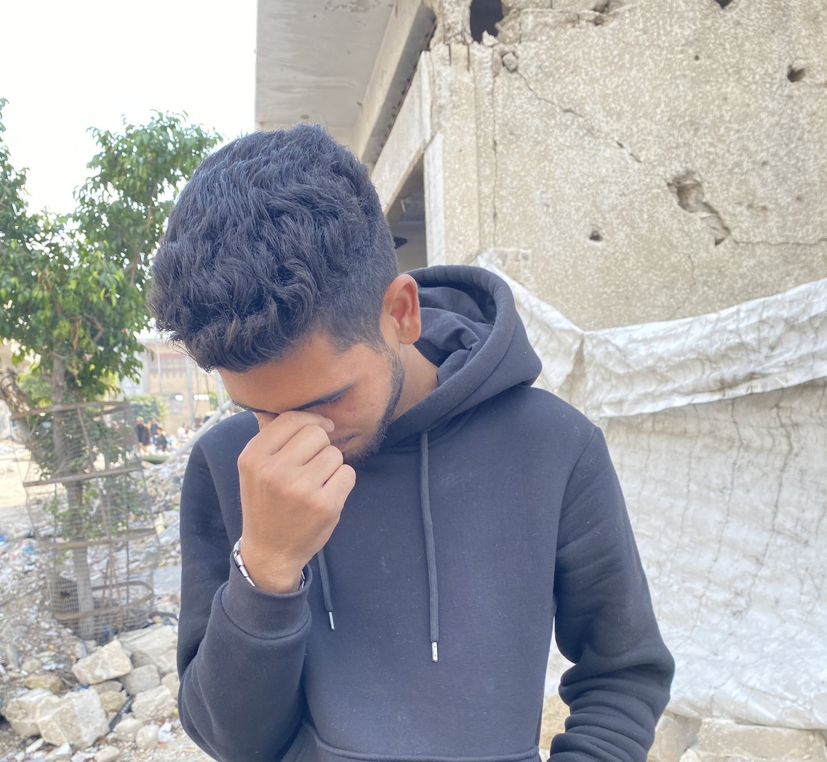 STOP STOP STOP 

I need 10 people, each donating 25$, to reach today's goal.

700$

I will use this trend to draw your attention to this beautiful girl, who dreams of sleeping peacefully . For more than a year she has been living in a Fear&amp; hunger 🙏
gofundme.com/f/help-salah-q…