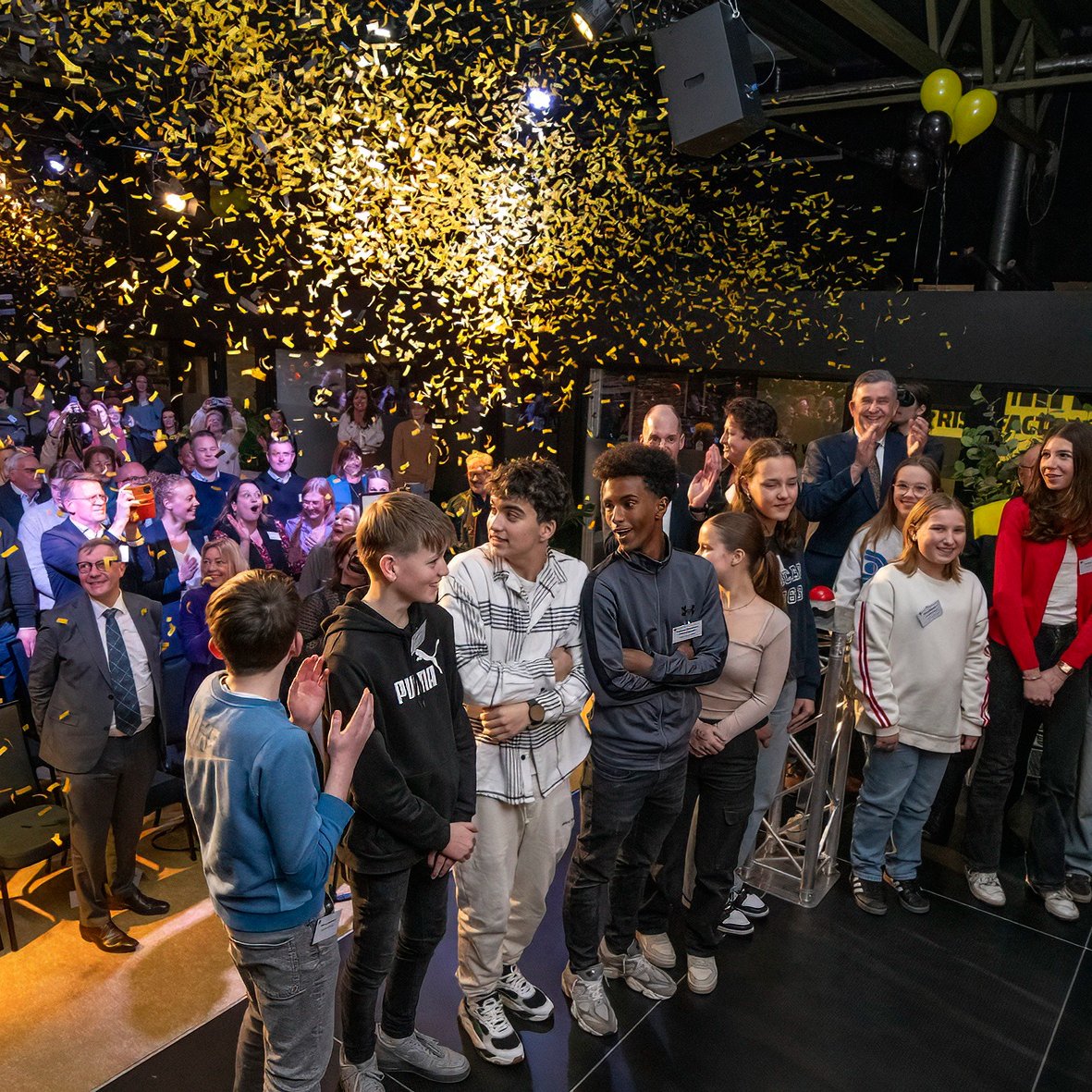 De Risk Factory in Venlo groeit! Naast groep 8 en senioren zijn nu ook middelbare scholieren welkom. Zij leren via scenario’s over gezondheid en veiligheid, een bewezen aanpak die werkt. “Als Provincie ondersteunen we dit initiatief van harte.” Lees meer: bit.ly/3ENidxK