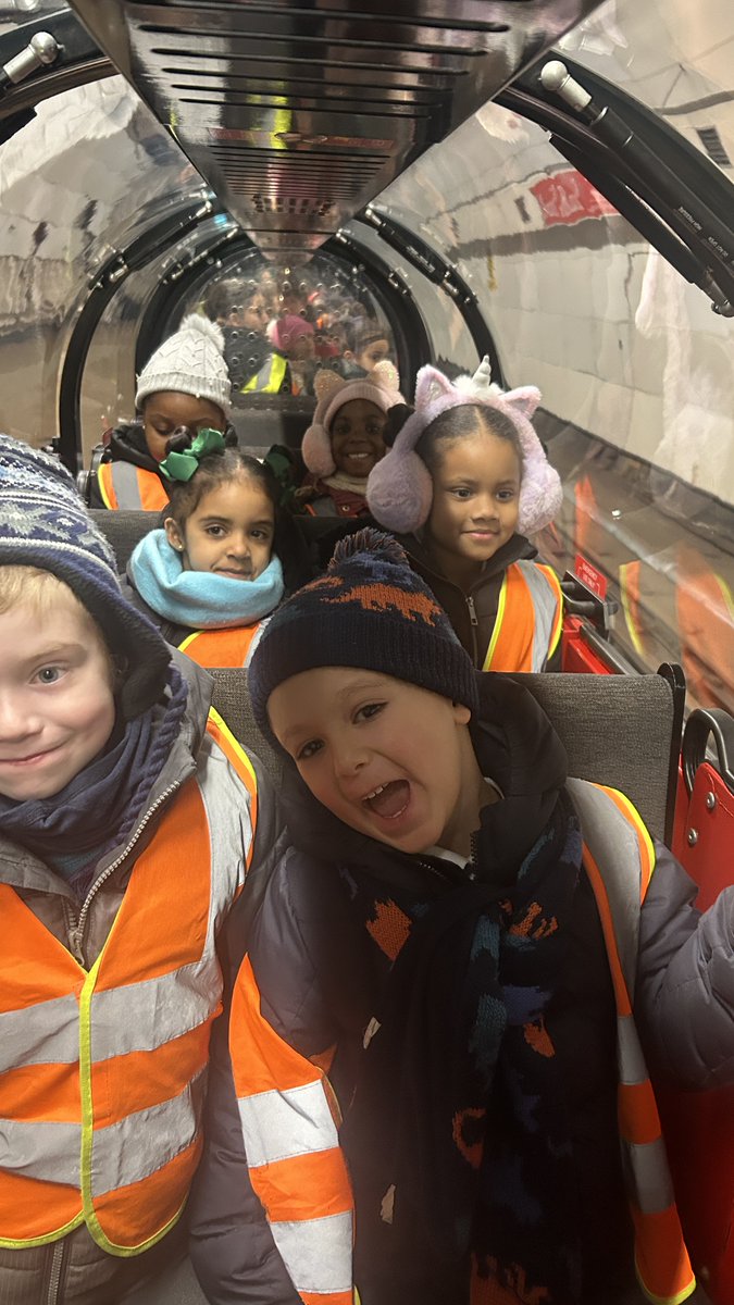 SouthNorwoodTPA's tweet image. Year 1 had a fantastic time at the Postal Museum! 📮 They loved learning about the history of the Post Office, sorting mail like real postal workers, and taking an exciting ride on the Mail Rail! 🚂✉️ #LearningThroughFun #PostalMuseumTrip