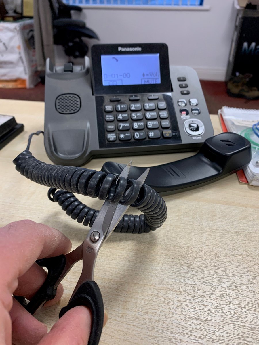 3 weeks with no business #phones or #broadband and not one #proactive word from <a href="/VodafoneIreland/">Vodafone Ireland</a> 
#Shareholder value once again trumps #customer #service
Clearly your #stock #price reflects your #lousy #business model 😂 #short #sale #firesale 
<a href="/vodafone/">vodafone</a>