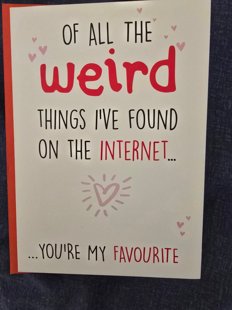 Aww, isn't that sweet!

Happy Valentine's Day to all the lovers....

And Splendid Friday to everyone else!