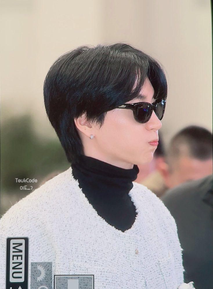 250214 이특 ✈️ Japan 😍
몰랐지만 여러분 발렌타인데이 축하합니다, ㅋㅋㅋ
Happy Valentine’s Day~~ 
<a href="/special1004/">Lee Teuk</a> 
#이특 #leeteuk #superjunior #슈퍼주니어 #イトゥク #利特 #朴正洙 #japan