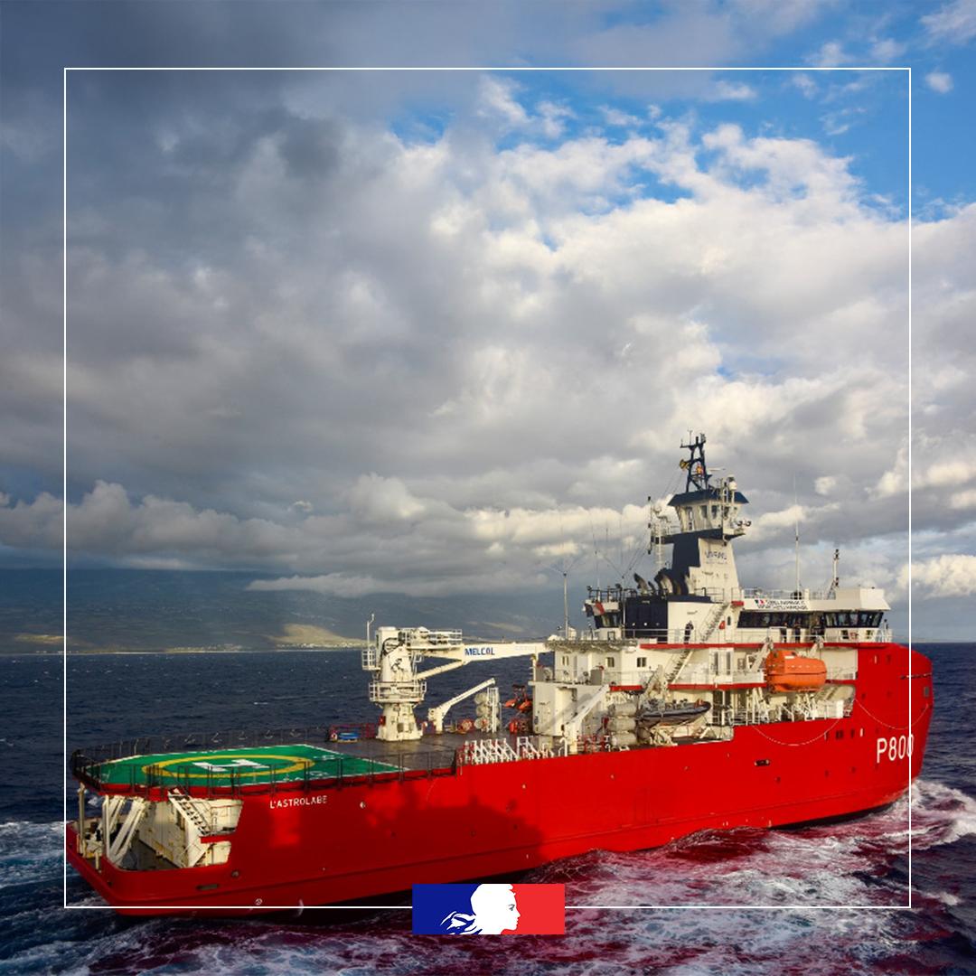 outremer_gouv's tweet photo. @Prefet974 @MerGouv #LaMerEnCommun #RelaisDesOutreMer | 1/3 La Réunion représente un atout stratégique majeur pour la France et pour l’Europe. Elle contribue à faire de la France la 2è puissance maritime mondiale. https://t.co/4l6l8uXW5R