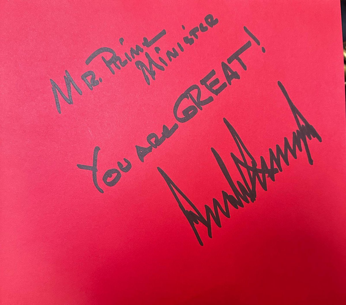 Mr. Prime minister you are great 😎
ये डोनाल्ड ट्रंप ने मोदी जी के लिए लिखा है पर ट्रंप जी के signature तो बड़े ही खतरनाक है 😂