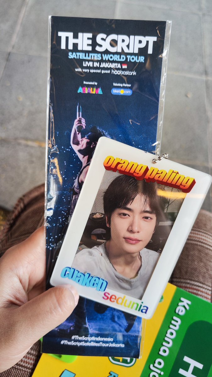 reneerosarie's tweet image. Valentine&apos;s date with Valentine boy🥺💓 #TheScriptSatellitesWorldTour #TheScriptJakarta2025