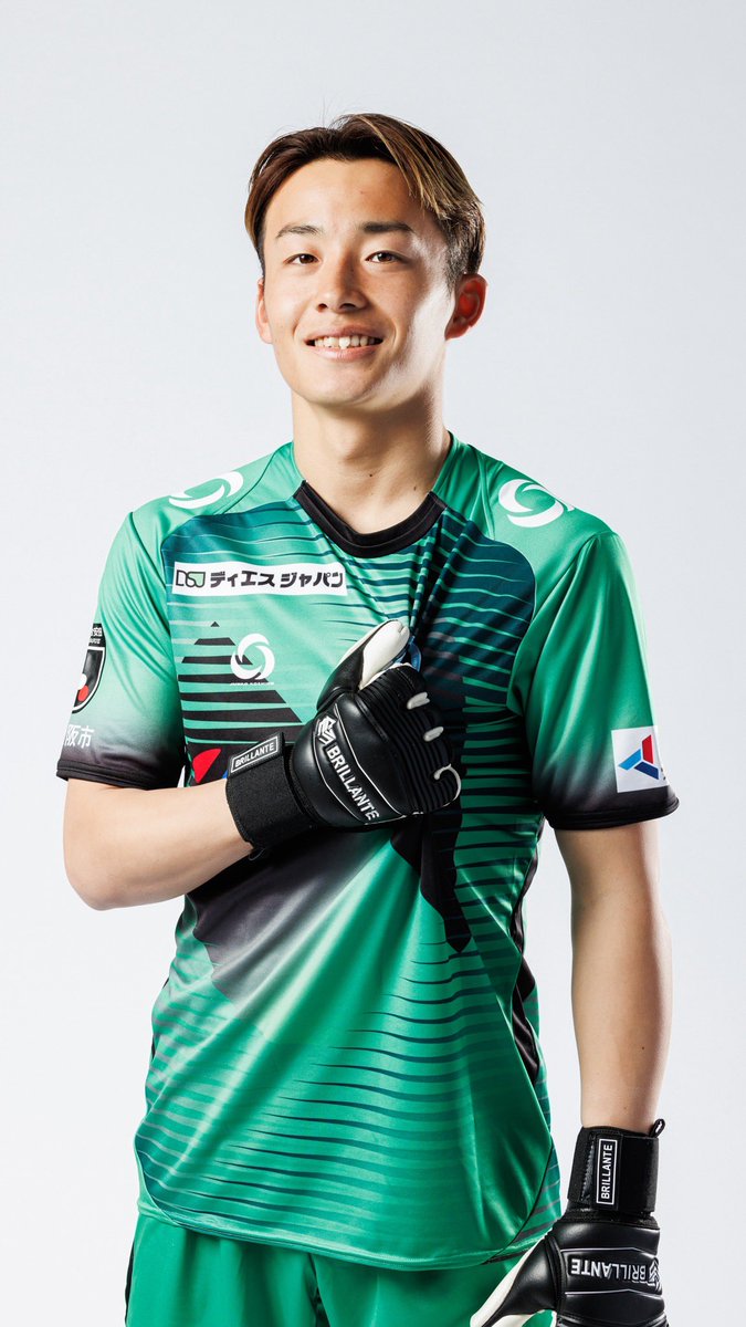 FCosakaOfficial's tweet photo. ／
　🗣️お待たせしました‼︎🙌🩵
＼

No.68 #平吹楽 選手のユニフォーム、本日から販売開始します！

※発送にはご注文から約1ヶ月程度いただきます🙏

🛒販売サイト
⏩ https://t.co/FQ3qWBggMJ

#FC大阪 #fcosaka #J3 #東大阪 https://t.co/aXmOPXf6tk