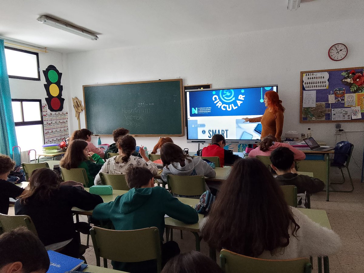 UExDivulga's tweet photo. 🤓Desde noviembre los investigadores @infouex continúan divulgando en los centros extremeños con #circularscience #Science4all
📷Algunos talleres:
- Descubriendo la Bioimpresión de Laura Mendoza
- ¿Qué te dicen huesos e insectos? Eva Frontera.
- Smart living de Clara Báez. https://t.co/O20GxGPVTj