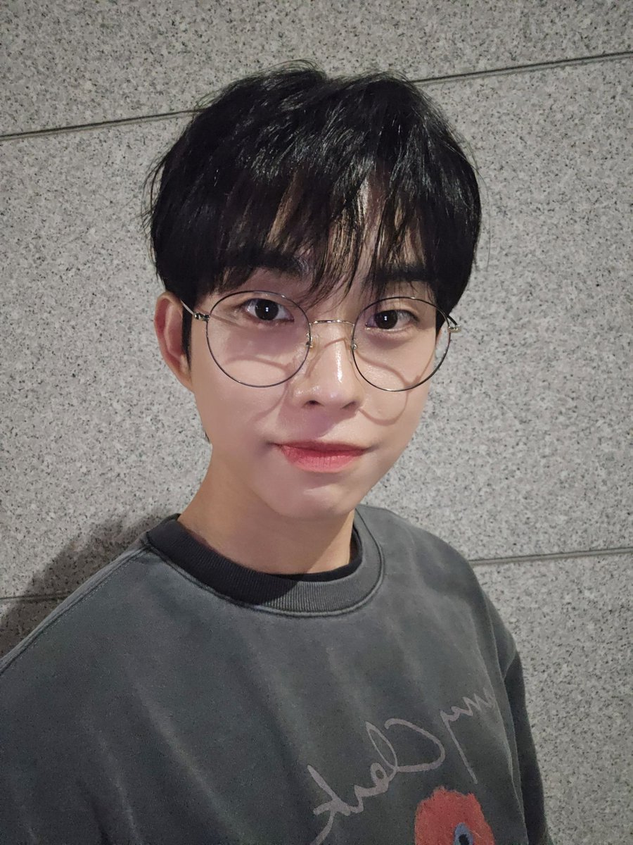 ye___charming's tweet photo. 뭐야??? 나 지금 엽프 DNA 발현됨 https://t.co/0mmMZsx9CA