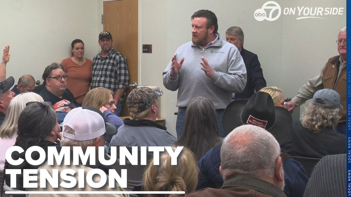 Petit Jean Electric Cooperative customers gathered at the Van Buren County Library to voice their frustrations once again, over soaring electricity bills.

FULL STORY: bit.ly/4gEXLww