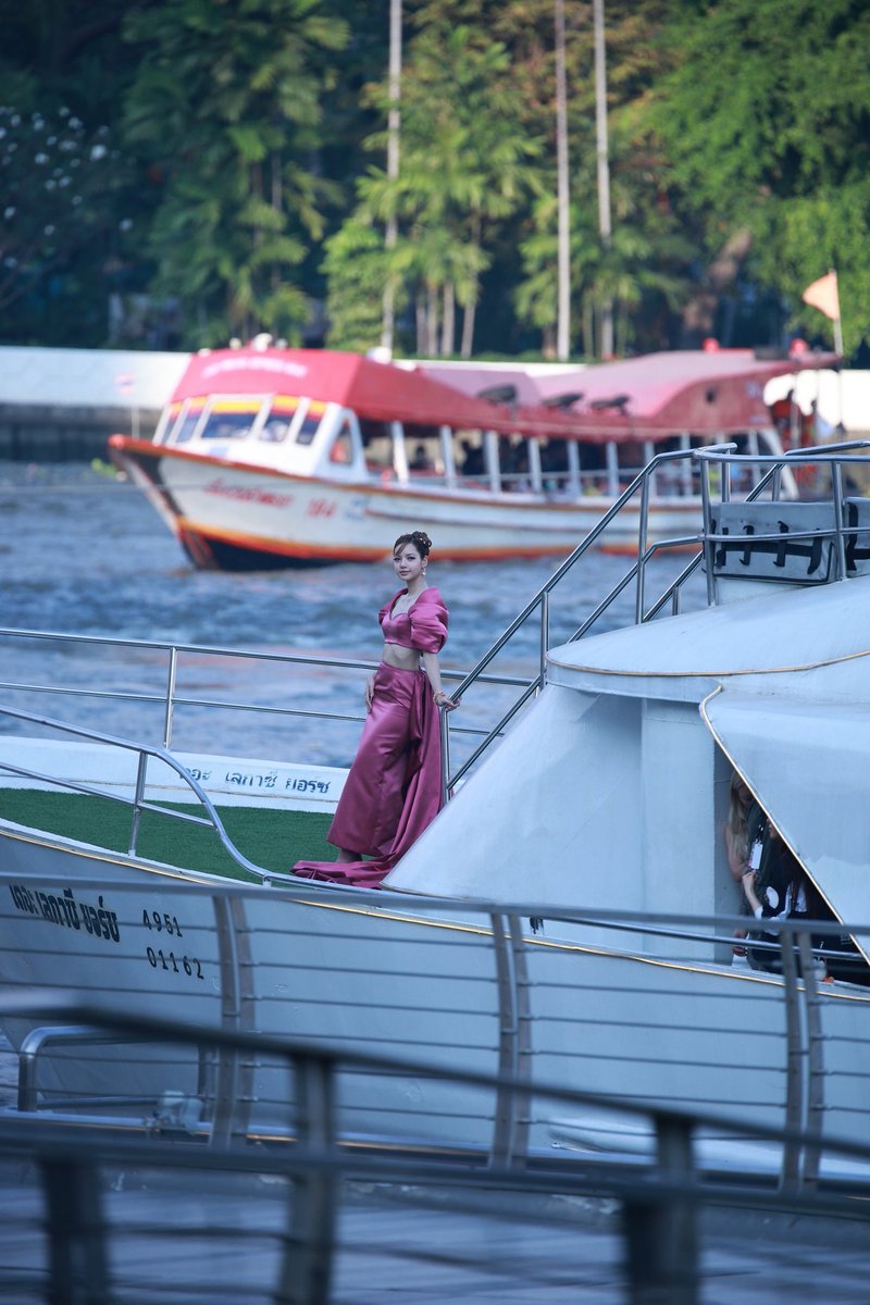 น้องมุกสวยมากกก #lisa #TheWhiteLotusSeason3