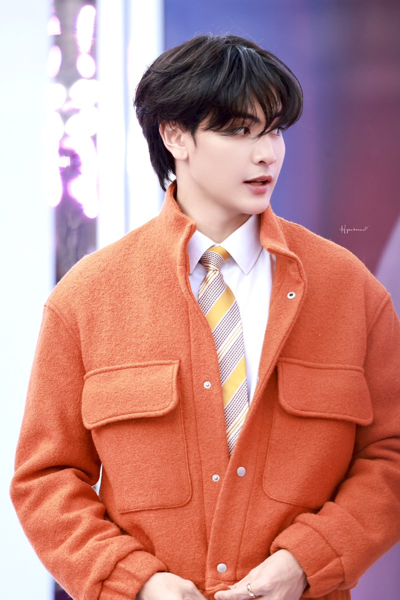 Hyunhannn_Yuh's tweet image. 250214📸

Handsome to death🔥🔥

GALDERMA x JOONGDUNK
#JourneyofGLOW 
#Galderma
#GlowThroughLife 
#SkinThatFeelsLikeYouAgain 
#AestheticsByGaldermaThailand
@ChenRcj #จุงอาเชน