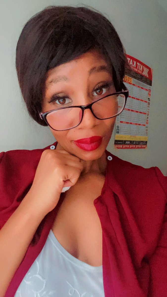 Ma_Belline's tweet photo. With or Without 👓? #HappyFriday #TGIF https://t.co/zaP8Ar1QNP