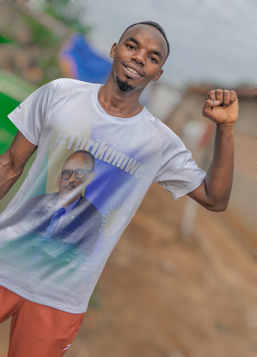 B LIKE PRO tweet media