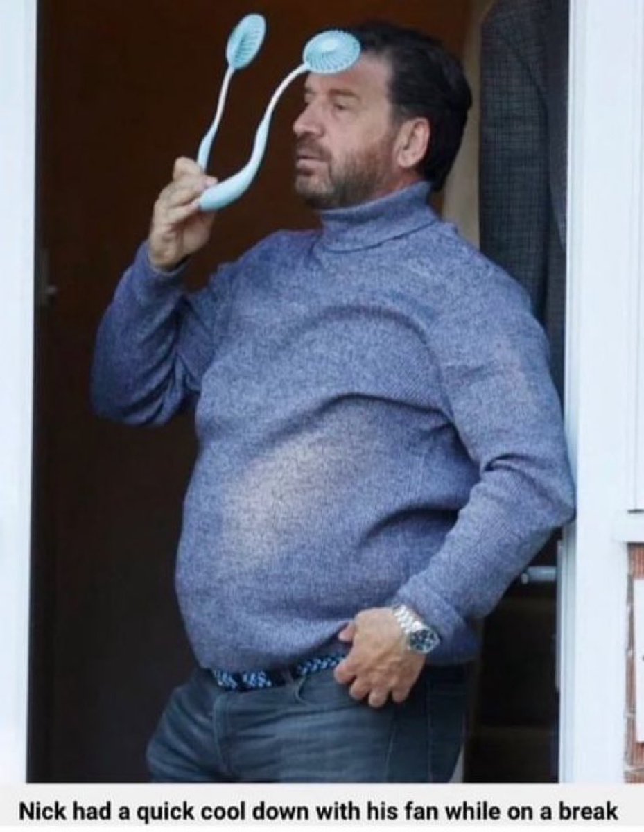 dank_ackroyd's tweet image. Roses are red, 
Cadbury’s flake,