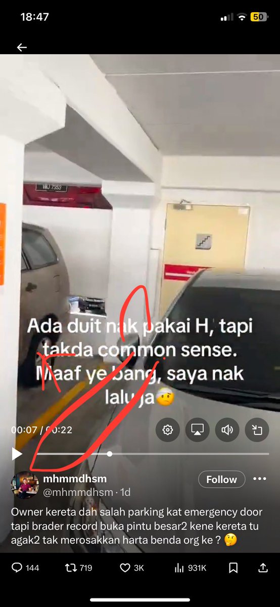 Frahjsmin's tweet photo. @_ryxs @mhmmdhsm Tp tk nmpak pun kotak, tp line kuning utk prking kiri knan je, kotak for your parking tk ad pun. pastu dh nama pun pntu rintangan api mesti laa tu tngga kecemasan, tk kisah laa die tngga kecemasan utama atau tk. And mgmt should put kon or line “X” utk elak misunderstanding mcm ni https://t.co/d7tWnomzCK