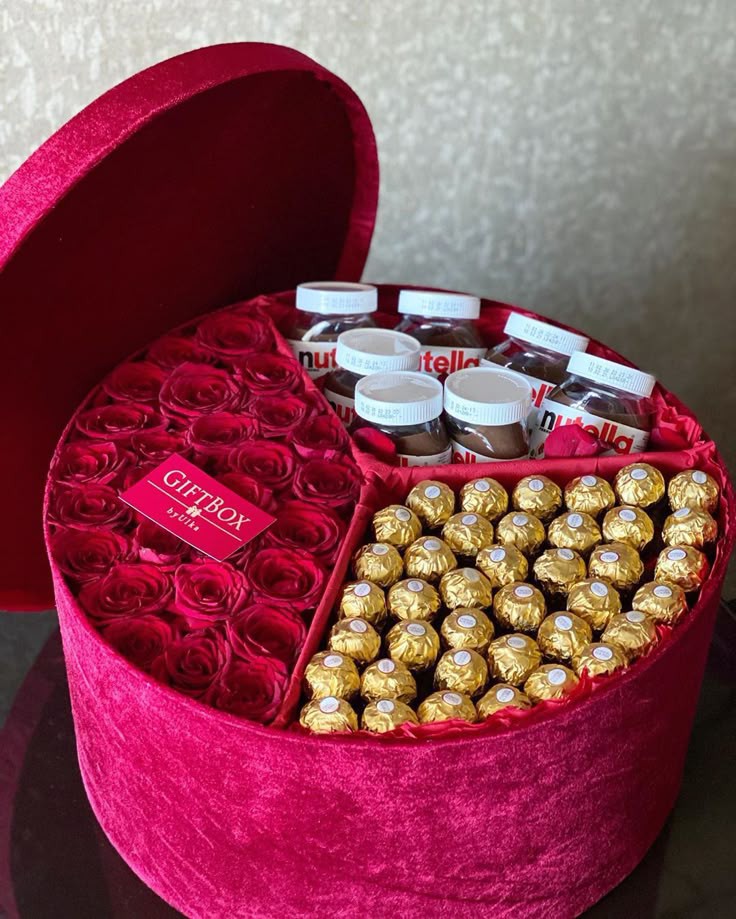 Happy Valentine's Day <a href="/AreWeGoodAtLove/">Lino - 리노 - cat mom 야옹 - Roleplay</a>