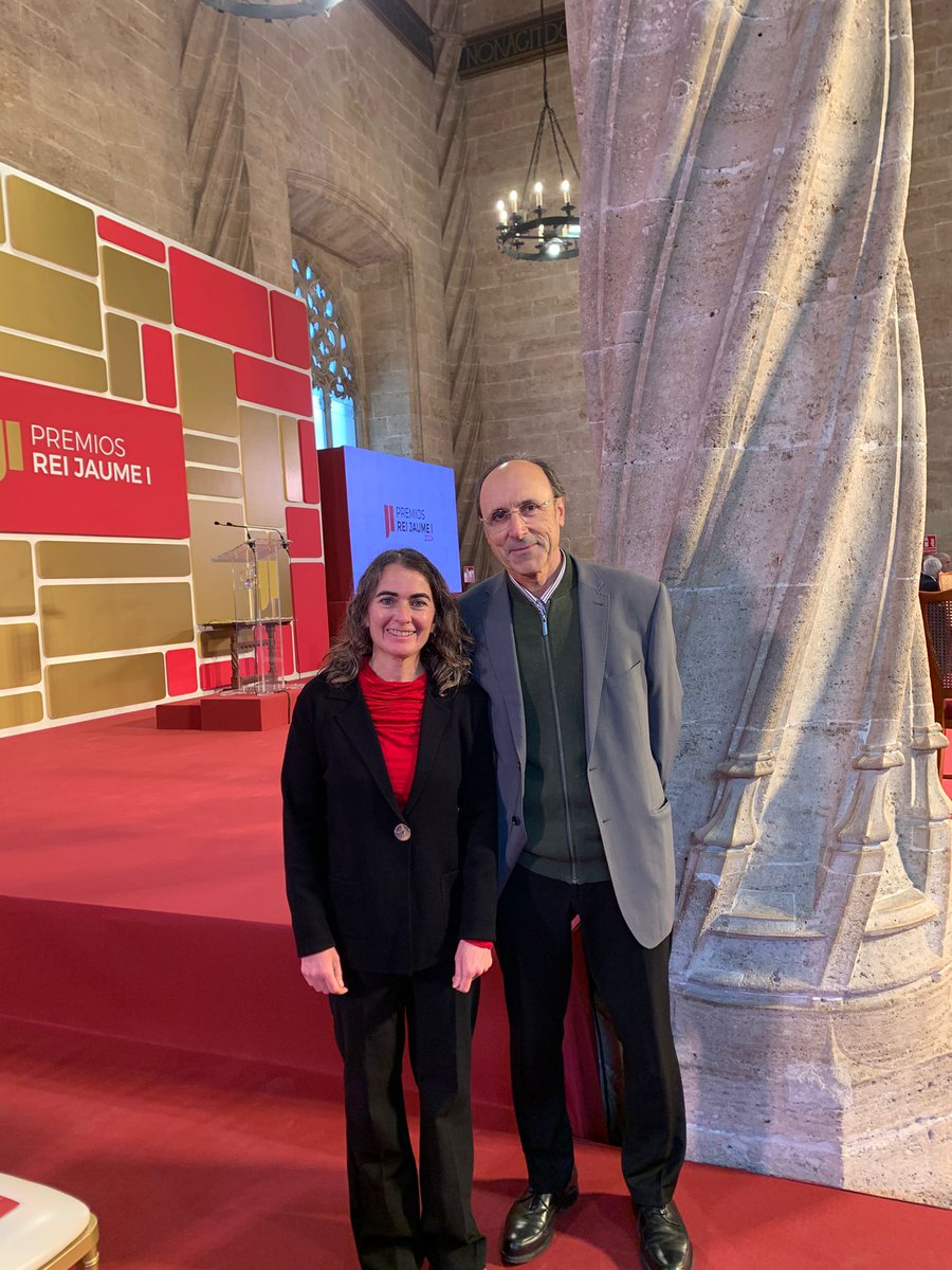 Hui els professors Ferran Ballester i Ana Esplugues als Premis Jaume I. El científic Jordi Sunyer que rep el premi de Medicina Clinica i Salut Publica ha segut director del projecte INMA (infancia I medí ambient) durant anys. Enhorabona 👏👏