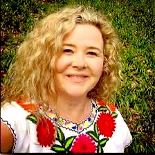 Odi chi’n teimlo’n rhamantus heddi? Limerig fach gariadus falle dan olau cannwyll a beth am ffilm fach ar ol ni? Da ni’r union beth i chi ar Bore Cothi <a href="/BBCRadioCymru/">Radio Cymru</a> a <a href="/LowriHafCooke/">Lowri</a> wedi bod yn y sinema drosto ni! 😜 “Fe gynnais y gannwyll gan wenu” LIMERIG y bore - dewch a hi!