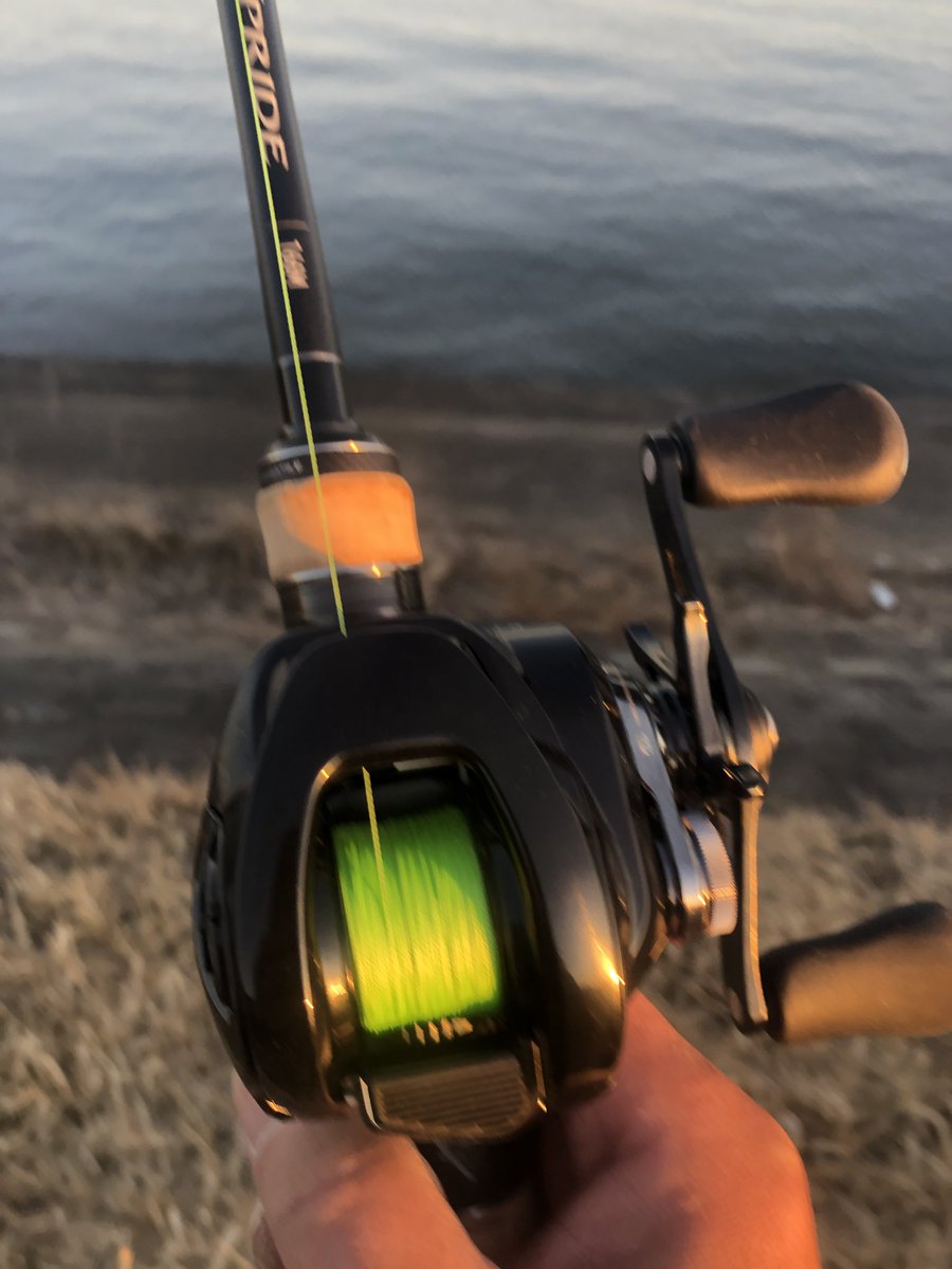 tttkkno's tweet photo. 遂に買ってしまいました。
メタDCとｴｸｽﾌﾟﾗｲﾄﾞ。
現場が鹿嶋なので北浦で初投げに、DCの安心感半端ない。後は早く釣りたい。 https://t.co/B8yRjzek6C
