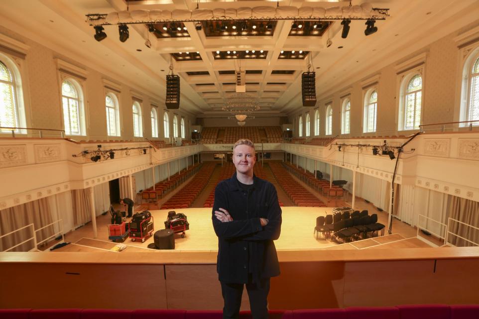 Scottish Chamber Orchestra (@scomusic) on Twitter photo SCO going goth? 🖤💀
Not quite... but we ARE very excited to premiere Associate Composer, <a href="/JayCapperauld/">Jay Capperauld</a>'s macabre 'Bruckner's Skull' next week!
Learn more about the fascinating tale behind this new piece in Jay's chat with <a href="/heraldscotland/">The Herald</a> 👇 SCO going goth? 🖤💀
Not quite... but we ARE very excited to premiere Associate Composer, <a href="/JayCapperauld/">Jay Capperauld</a>'s macabre 'Bruckner's Skull' next week!
Learn more about the fascinating tale behind this new piece in Jay's chat with <a href="/heraldscotland/">The Herald</a> 👇