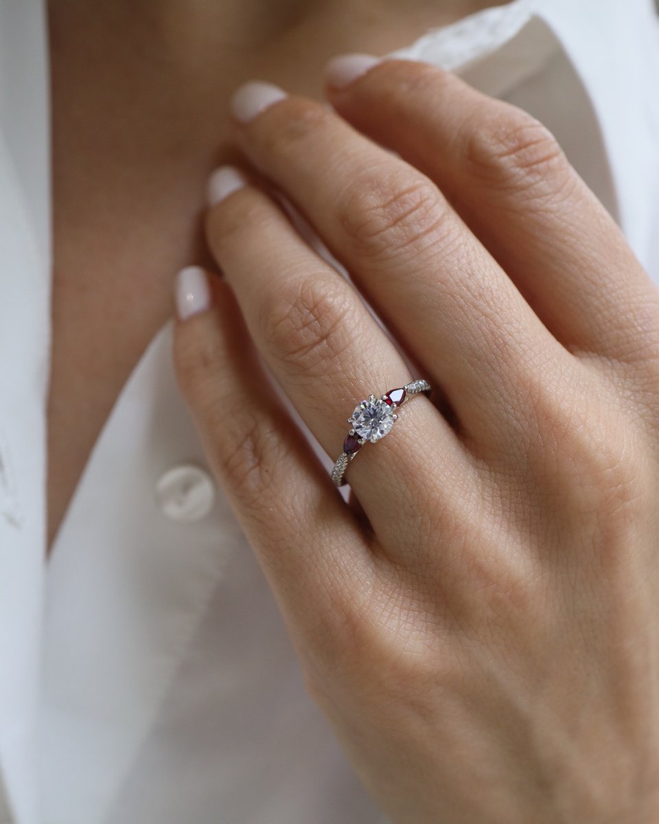 Harmonyjewelsld's tweet image. Seeing ❤️ everywhere... or is it just us? 😏
HAPPY VALENTINE´S DAY!!
Swipe through and feel the love! 💌

#rubyengagementring #valentinesday #valentines #londonjewelers #londonjeweler #engagementring #engagementringsph #engagementringideas #engagementringgoals