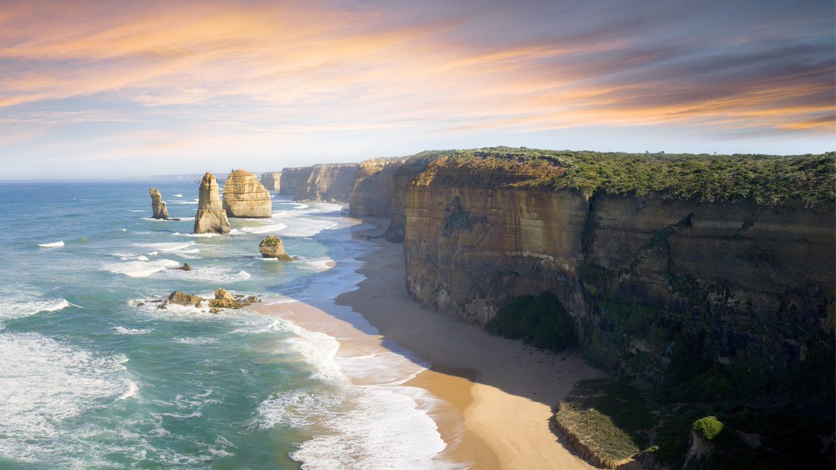 🏉 Watching world-class rugby at the MCG is just the start.

Between the Melbourne &amp; Sydney matches, hit the breathtaking coastal drive!

Don’t just watch the action – live the adventure! 🌊🚗

Book your Melbourne stay now. bit.ly/40NzqP5