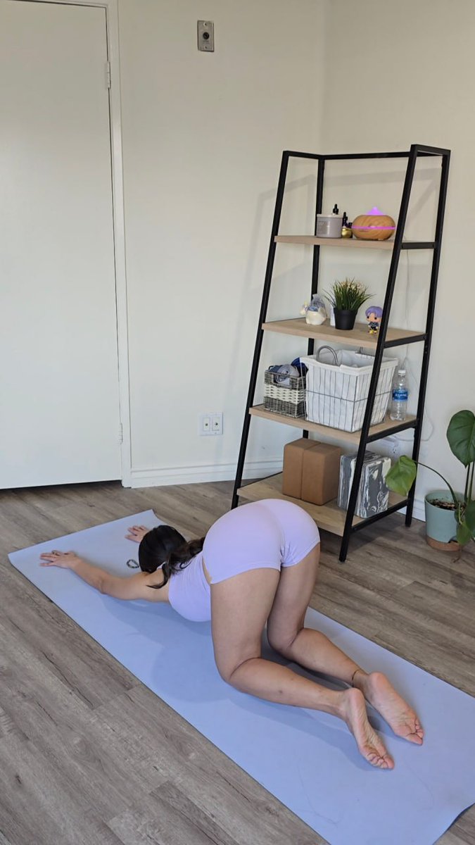 alicebynight_'s tweet photo. Flexibility: it’s not just for yoga, you know https://t.co/RTVTJlWJ26