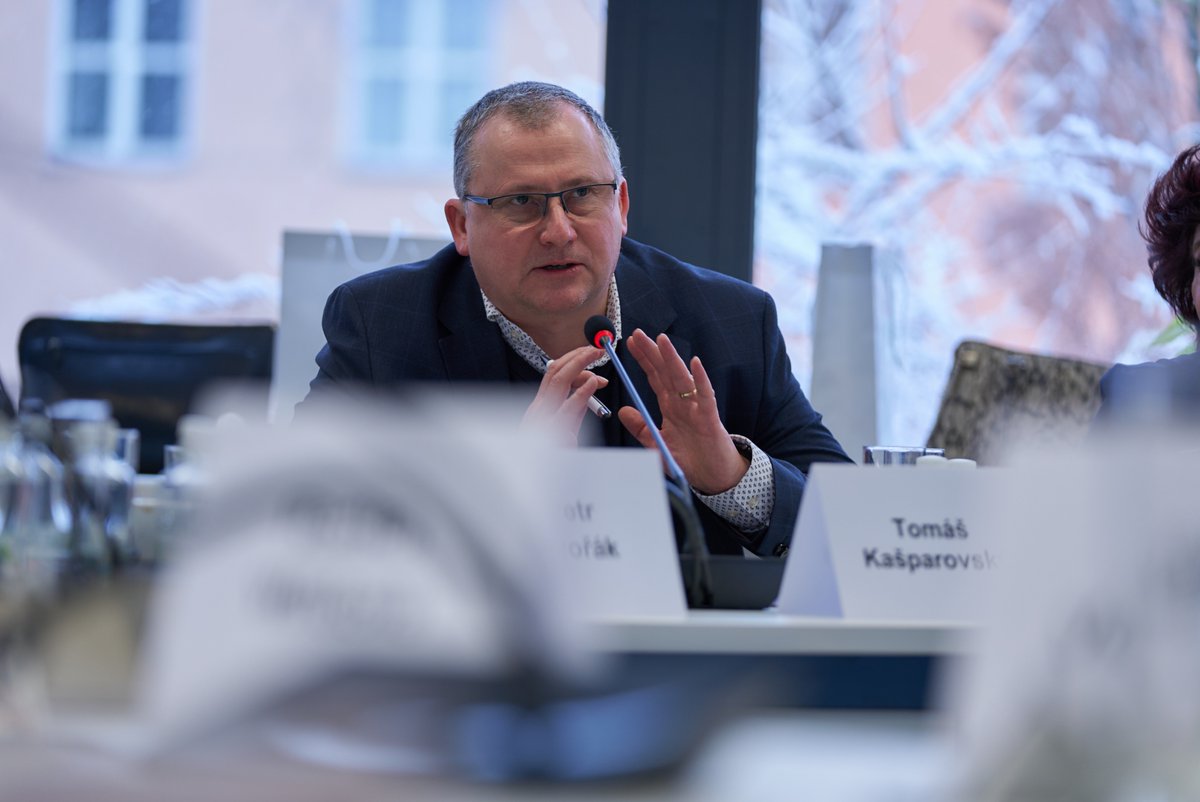 Tomáš.Kašparovský tweet media