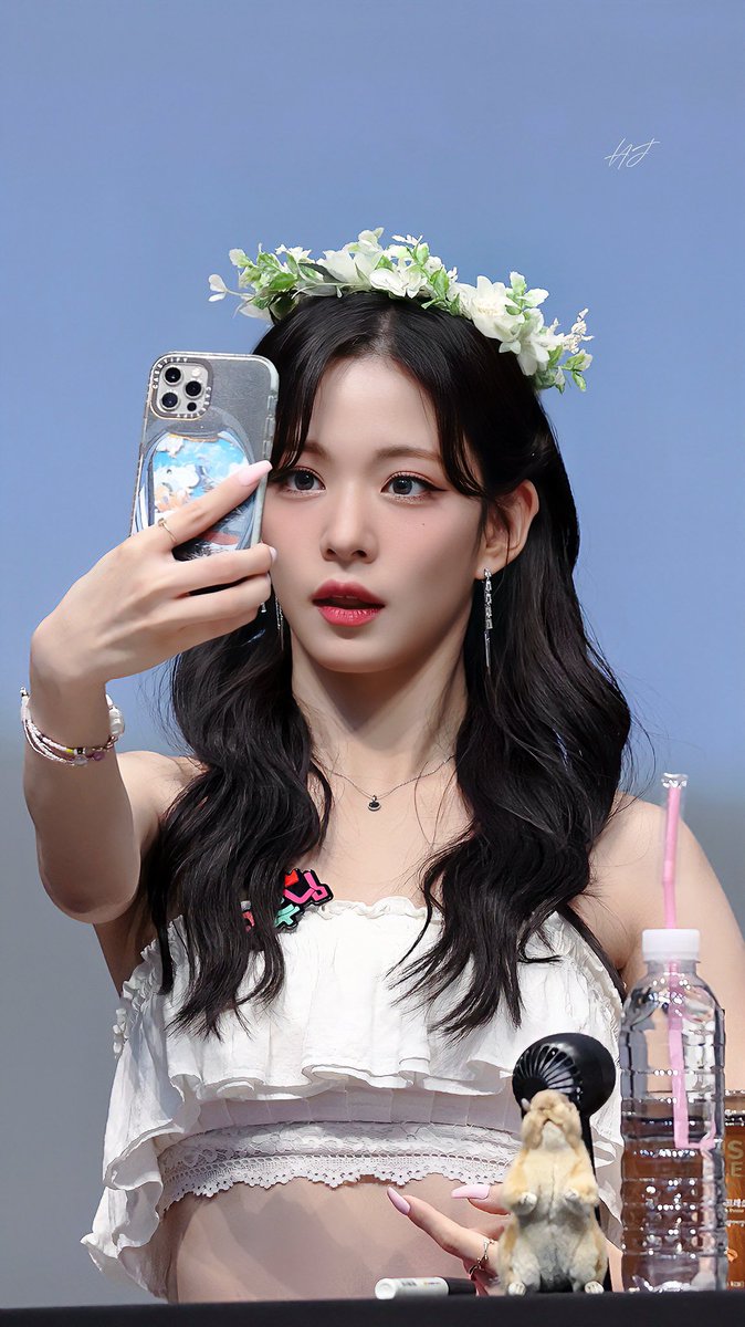 🍫🐿️

#프로미스나인 #이채영 
#fromis_9 #LeeChaeyoung