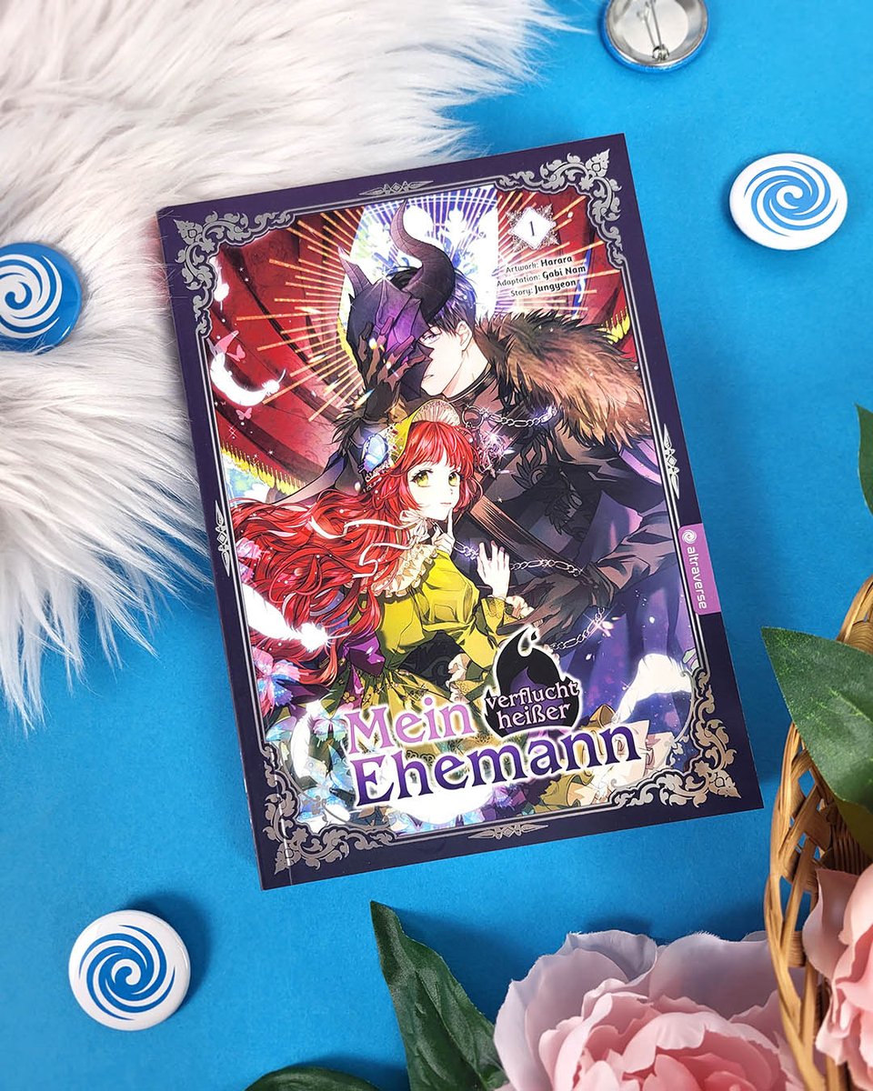 Um dem Feuertod zu entgehen, willigt Letizia in eine Heirat mit dem gefürchteten Monsterlord Erden Halstead ein. Zu ihrer Überraschung ist Erden aber alles andere als ein Monster ...

Band 01 von »Mein verflucht heißer Ehemann« erscheint am 17.02.2025!
altraverse.de/webtoon/mein-v…