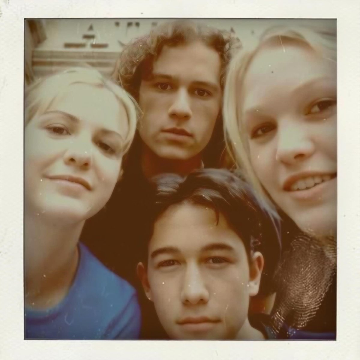 Julia A Stiles\, image size:1200x1200