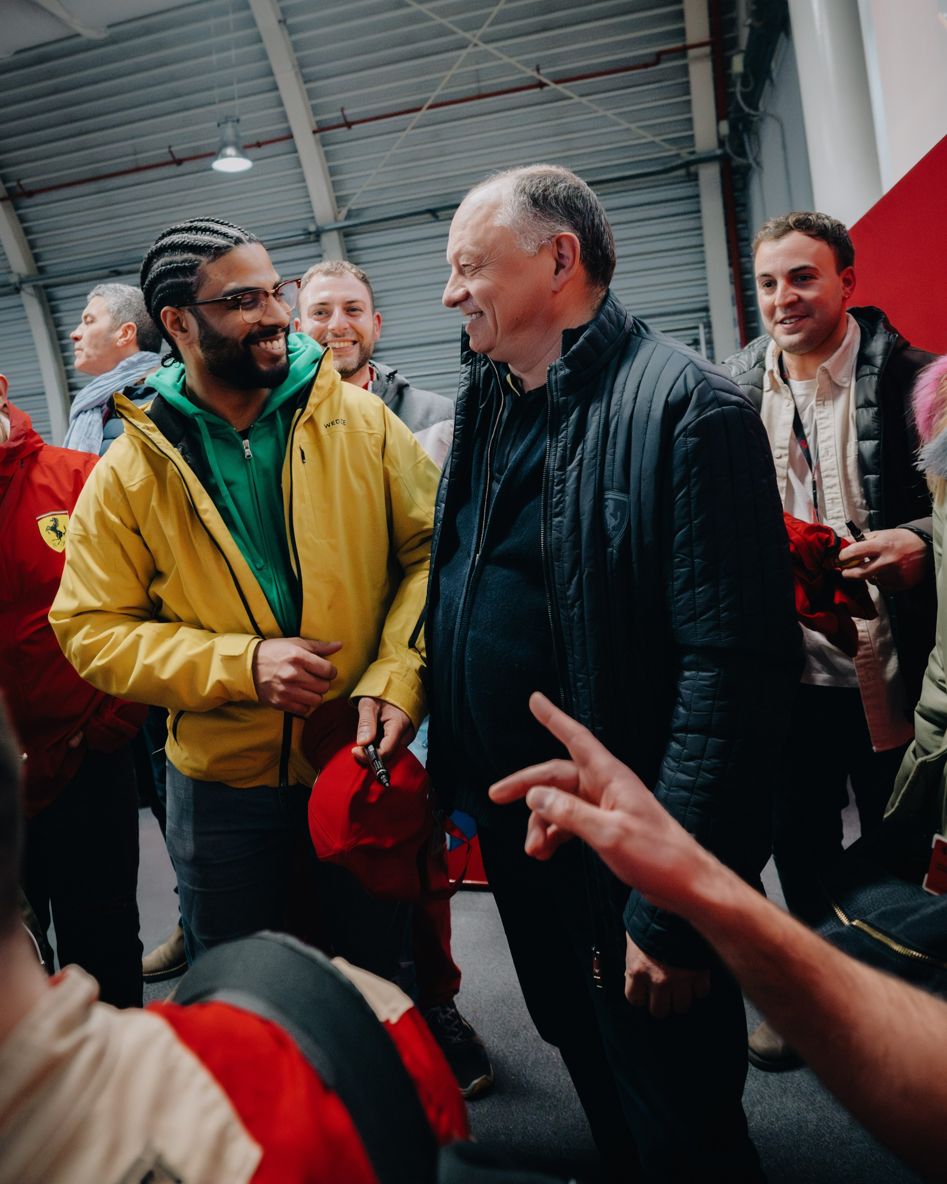 Ferrari family photo: F1 team gathers with Lewis Hamilton and Charles Leclerc before restarting | ScuderiaFans.com