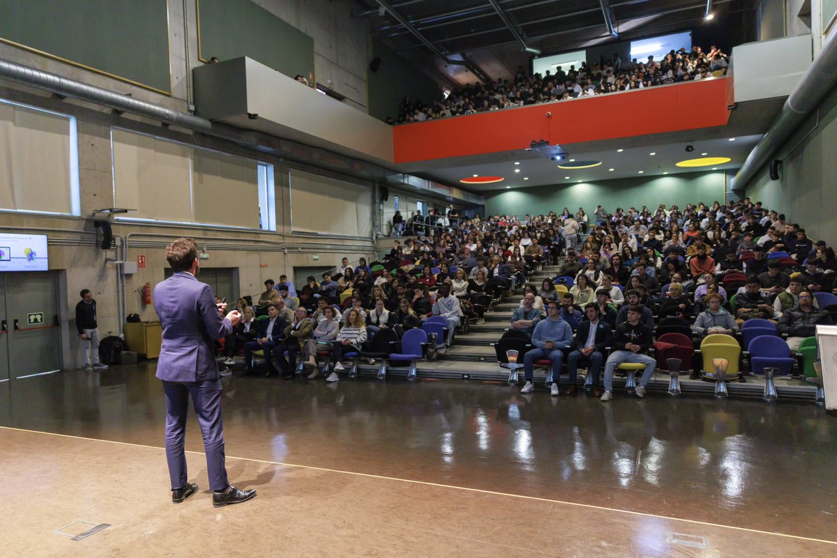 Desde Fundación CEDE reafirmamos nuestro compromiso con los jóvenes en una nueva edición de #TalentoEnCrecimiento, reuniendo a 600 participantes en Murcia.