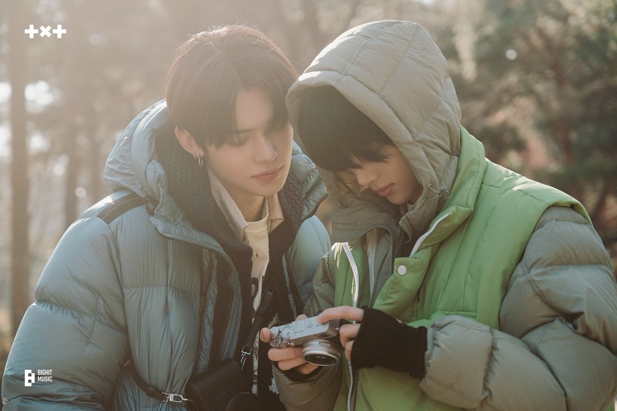 a kmoa asked why beomjun are taking pics that are gen z couple trends 😭