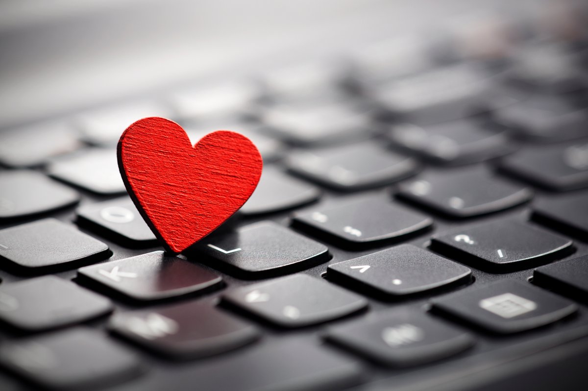 ❤️ They say love lasts forever… but old tech shouldn’t! 💌 
 
This Valentine’s Day, give your unwanted devices a fresh start with our zero-landfill IT recycling service - because a little recycling goes a long way when it comes to protecting the planet: eu1.hubs.ly/H0gM9qW0