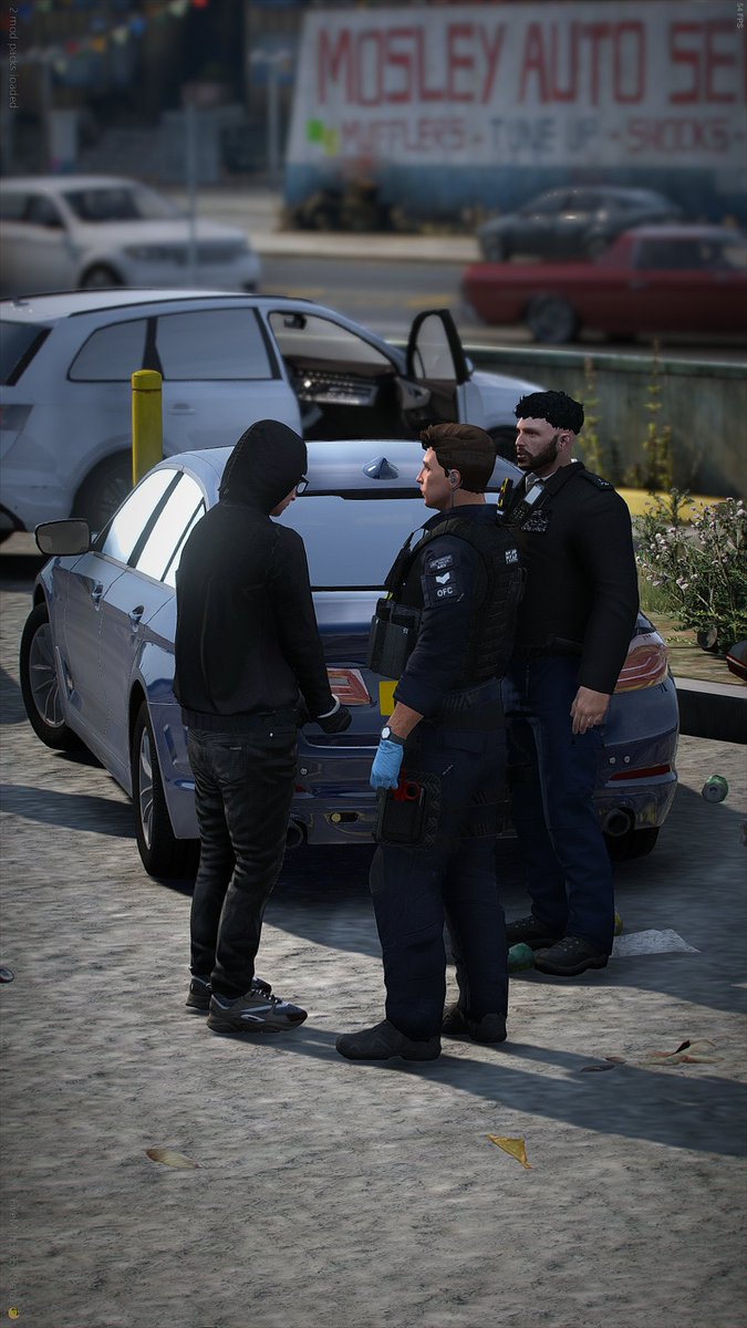 UL_MO19's tweet photo. Yesterday, one of our ARVs stopped a car for no insurance. Officers noticed an odour of cannabis, and ARVOs requested a #traffic car to assist them after building grounds to search the vehicle. #FiveM  #urbanlondon https://t.co/pnv6M42tIh