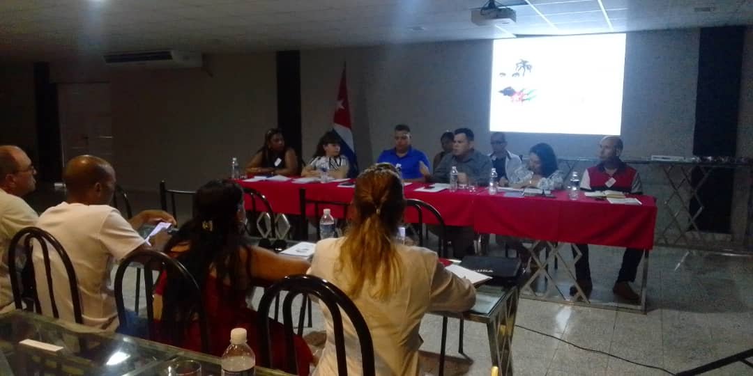 🔊 “En Primer Plano” programa de📷#RadioSurco en #CiegodeAvila
👉Titulares👇
📌 Evalúan en Ciego de Ávila gestión de Empresa Mayorista de Alimentos 
📌 Acompaña Unicef esfuerzos cubanos por acceso seguro al agua
📌 Exige Parlatino excluir a Cuba de lista terrorista