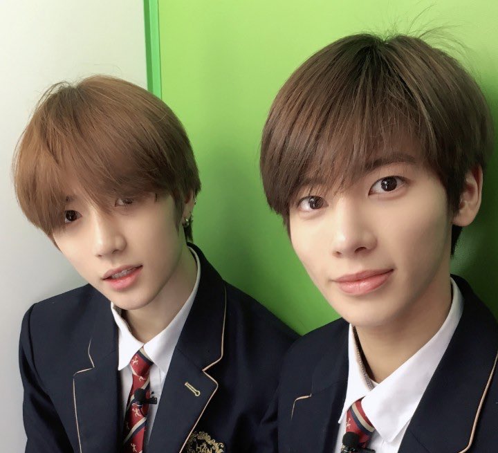 Waffle__bt's tweet photo. 2019                                       2024
밤텬                                         밤텬 https://t.co/CINUxu1ieU