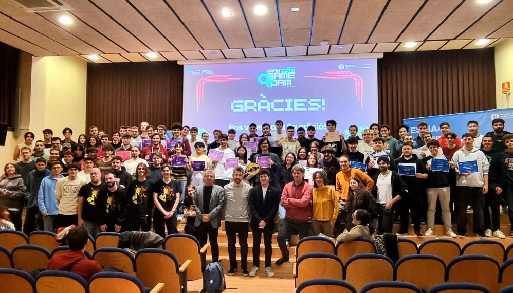 CanalTerrassa's tweet photo. 🎮| Rècord de participants al Gran @CITM_UPC #GameJam
🎦En parlem amb @pau_argiz, president de la delegació d'estudiants de #CITM https://t.co/kZLtToJapi #Terrassa #UPC https://t.co/UHKl4dA3mo