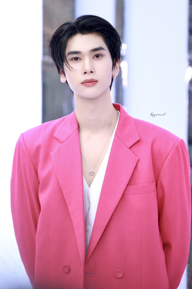 Hyunhannn_Yuh's tweet image. 250214📸

🏹❤️‍🔥

GALDERMA x JOONGDUNK
#JourneyofGLOW 
#Galderma
#GlowThroughLife 
#SkinThatFeelsLikeYouAgain 
#AestheticsByGaldermaThailand
@dunknatachai #dunknatachai