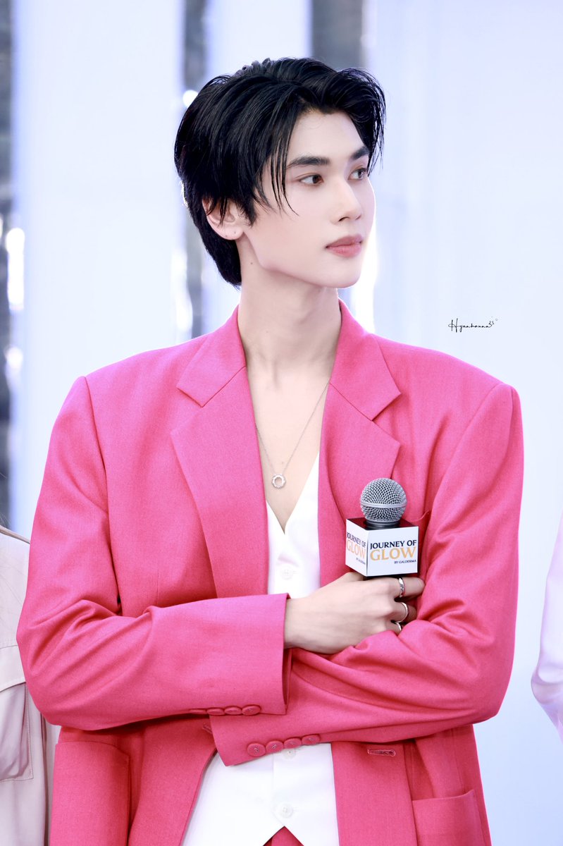 Hyunhannn_Yuh's tweet image. 250214📸

🏹❤️‍🔥

GALDERMA x JOONGDUNK
#JourneyofGLOW 
#Galderma
#GlowThroughLife 
#SkinThatFeelsLikeYouAgain 
#AestheticsByGaldermaThailand
@dunknatachai #dunknatachai