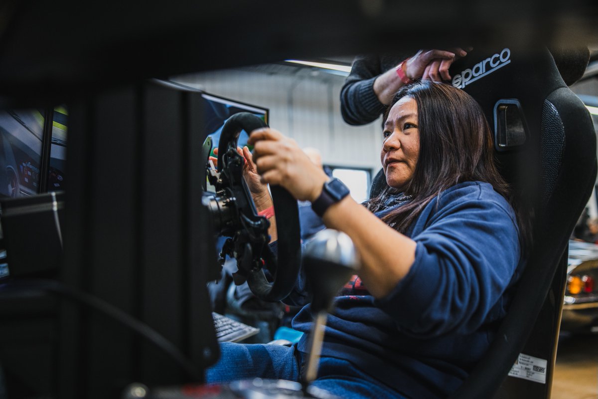 BicesterMotion's tweet photo. 🚙✨What an exhilarating day for the Armed Forces Community! Members, including our brave service personnel, veterans, & their families, gathered here with @Missionmotorspt for an unforgettable introduction to the exciting world of 4x4 off-roading! ����@Hagerty #racesimulator https://t.co/nIOa8y7N6D