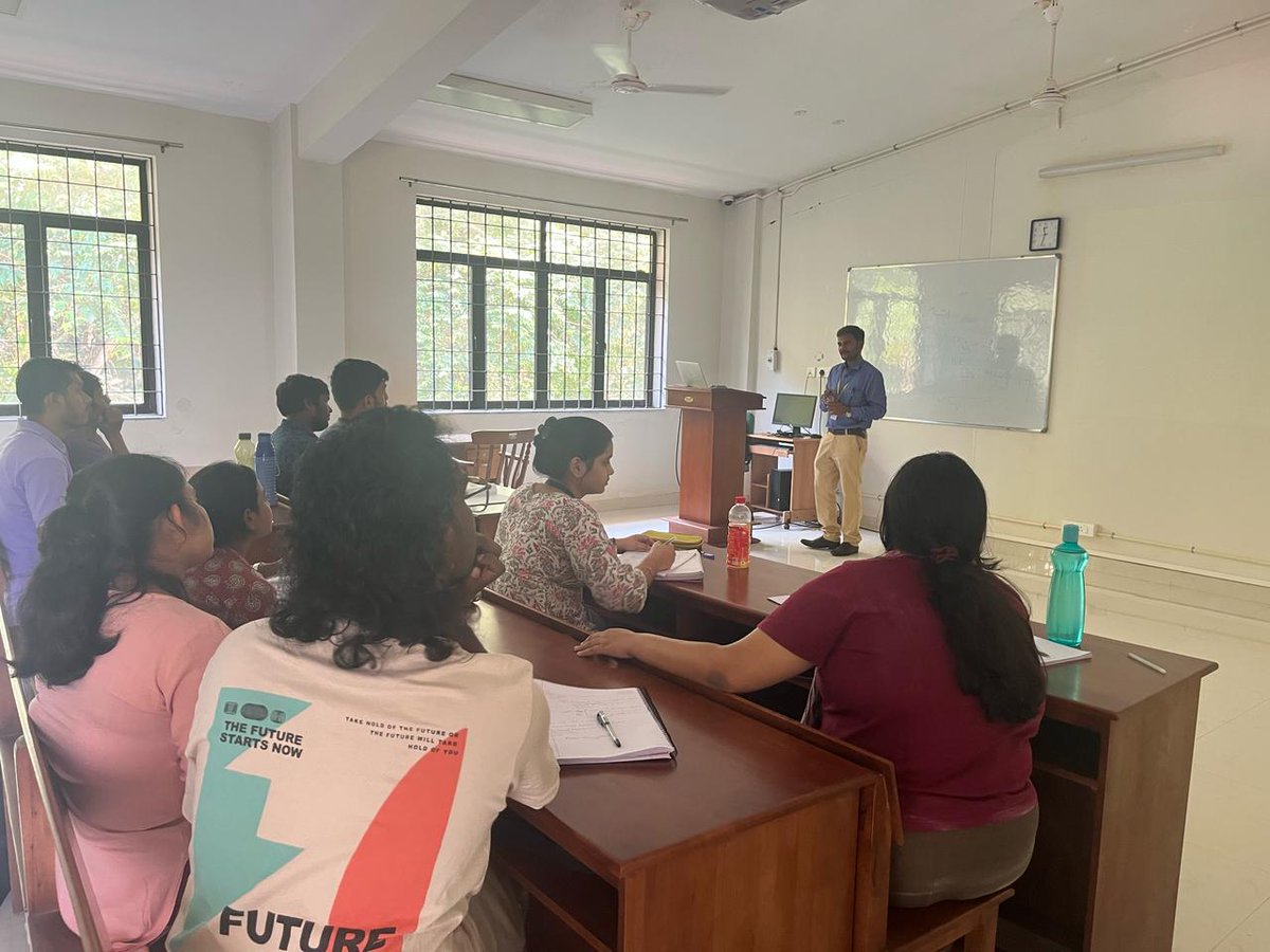 IIMC_India's tweet image. Stills from the week-long workshop on &apos;#EmergingTechnologies&apos; by IIIT, Pala at IIMC Kottayam (@iimckottayam).