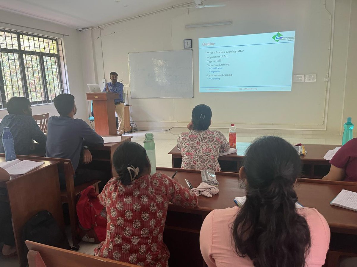 IIMC_India's tweet image. Stills from the week-long workshop on &apos;#EmergingTechnologies&apos; by IIIT, Pala at IIMC Kottayam (@iimckottayam).