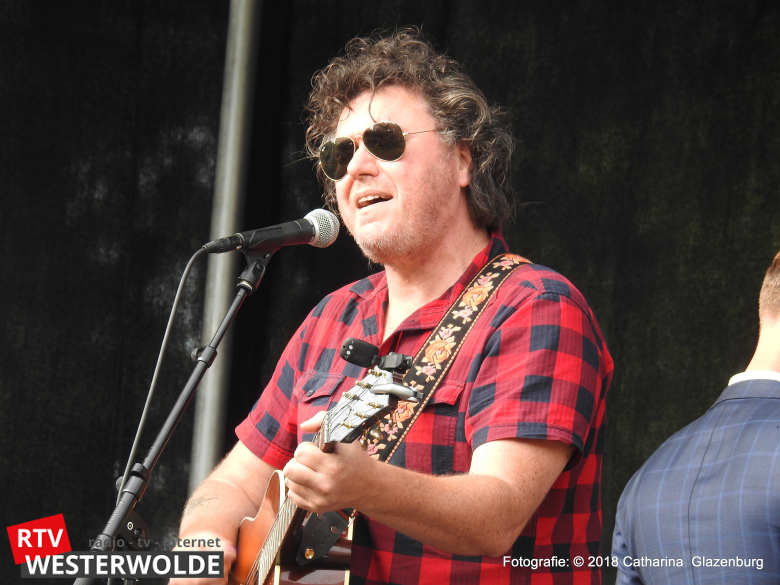 Jan Henk de Groot verzorgt optreden in de Staakenborgh -  westerwoldeactueel.nl/2025/02/14/jan…