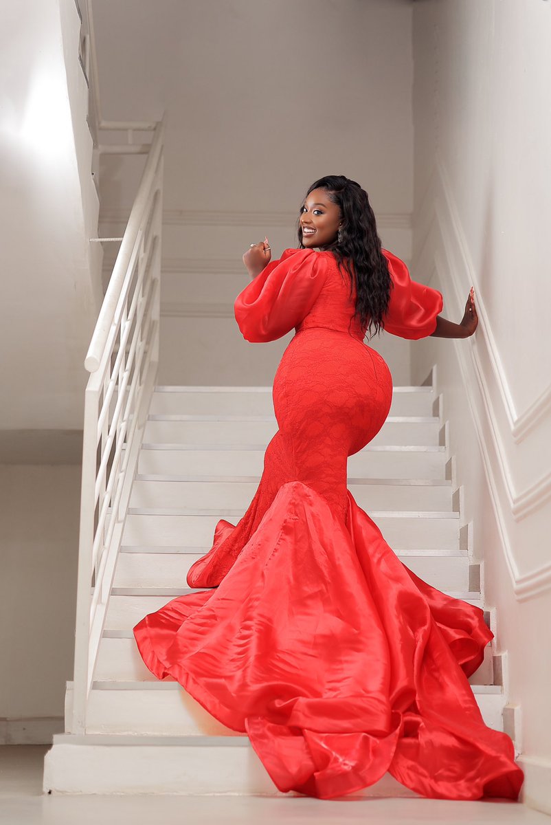 MarthaKayug's tweet photo. I’m in love. ❤️ I’m obsessed! ❤️

Shot by Daville. 
Makeup by Keith. 
Dress by Sewbantu. 
Hair by Phery. 
Space - Tesi studios. https://t.co/LQ1aKM3jfE