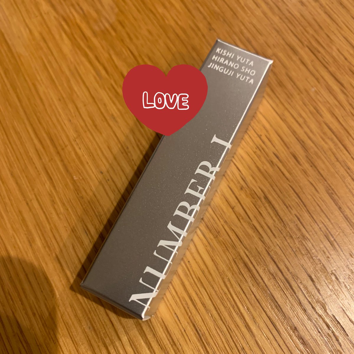 129shohs's tweet photo. もったいなくて使えない😭😭
使えないどころか開けられない😭😭
注文に必死すぎて2つ買うという考えが全くなかった😭😭😭
#iLips
#Number_i
#ValentinesDay https://t.co/AA07Tj4a7M
