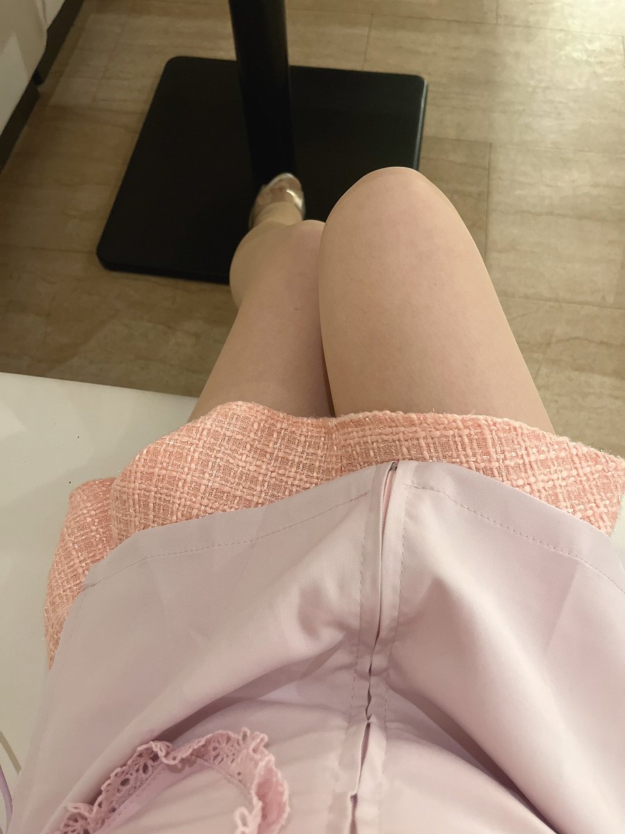 今日コスプレ🥳
ナースなんよね⊂((・x・))⊃

#脚フェチ
#脚
#あし
#脚フェチさんと繋がりたい
#ストッキングフェチ
#生足